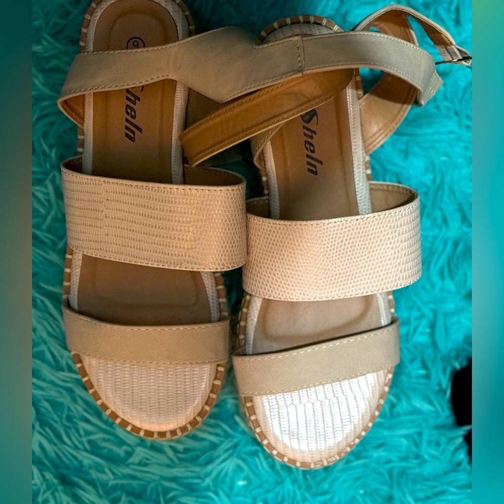 Platform sandals